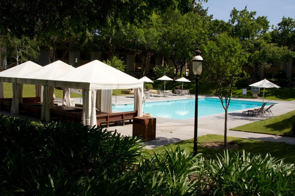 The Hotel Φρέσνο Εξωτερικό φωτογραφία