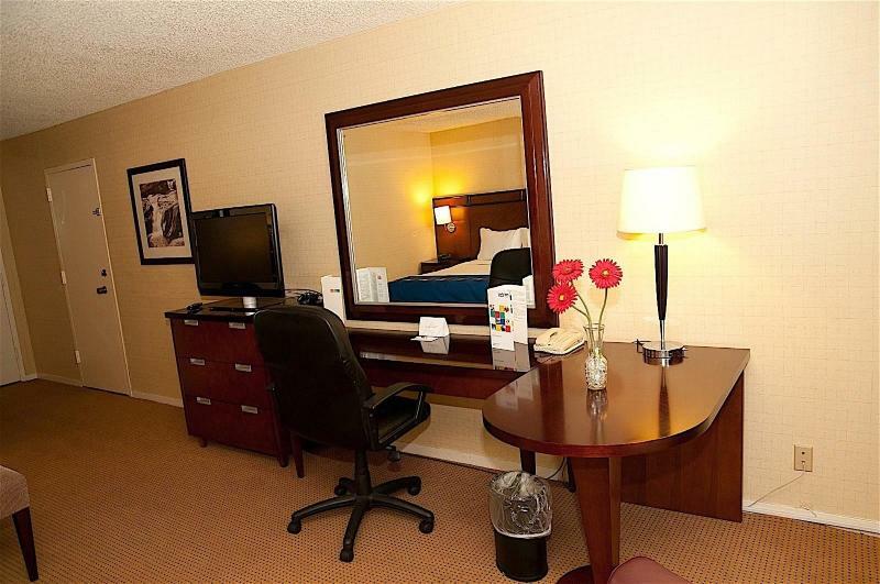 The Hotel Φρέσνο Εξωτερικό φωτογραφία